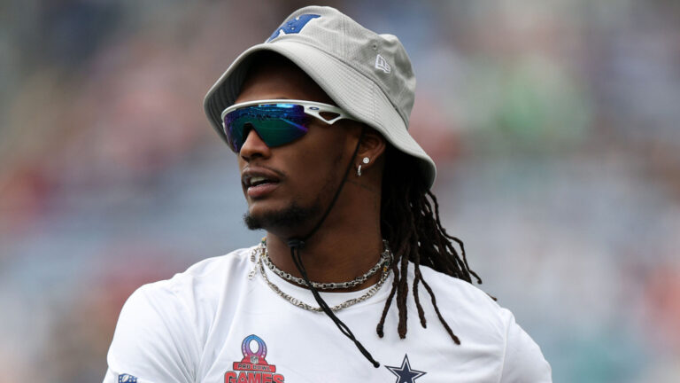 Report: Cowboys star WR ready to hold out until extension