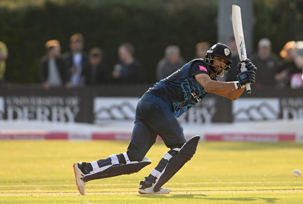 Shan Masood, Joe Root in the runs as Yorkshire claim Roses spoils