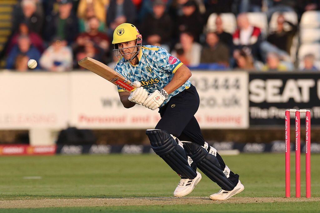 Spinners, Hain see Birmingham Bears past Yorkshire