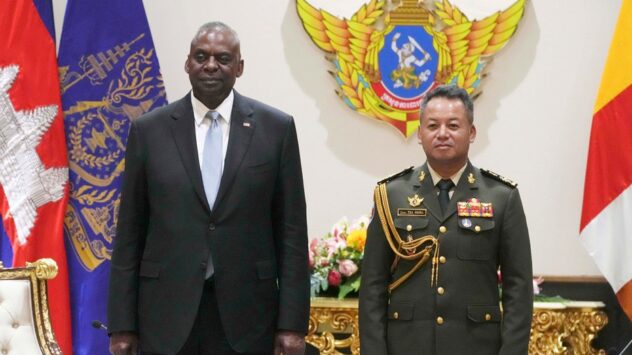 US Defense Secretary Austin meets Cambodia's top officials in pursuit of stronger ties with China's ally