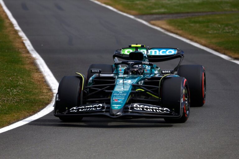 Aston Martin "back to normality" after British GP - Alonso
