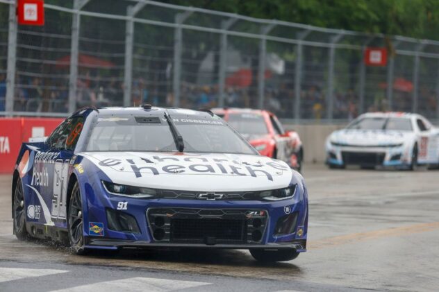 Chastain wants “another crack” at NASCAR street race star SVG in Chicago