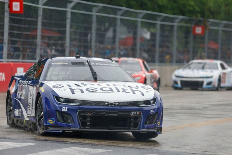 Chastain wants “another crack” at NASCAR street race star SVG in Chicago