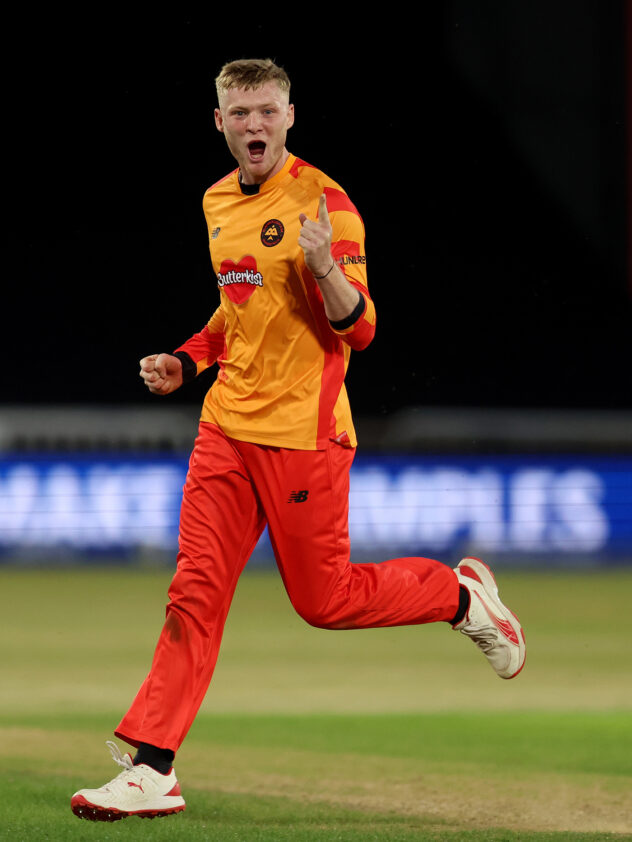 Dan Mousley's wonder spell snatches victory for Birmingham Phoenix