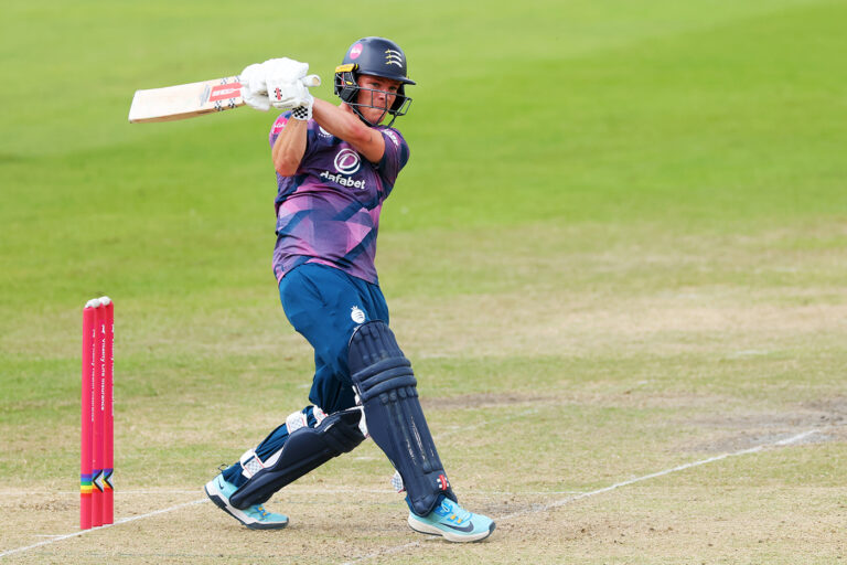 Davies, Andersson lift Middlesex to rare win