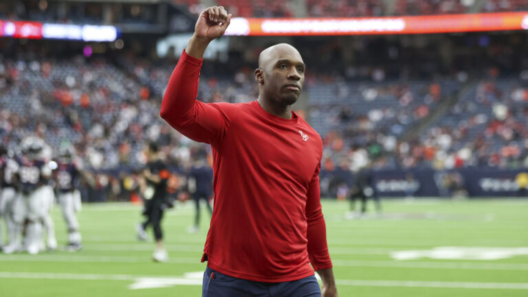 DeMeco Ryans Sends Stern Warning To Texans For 2024 Season