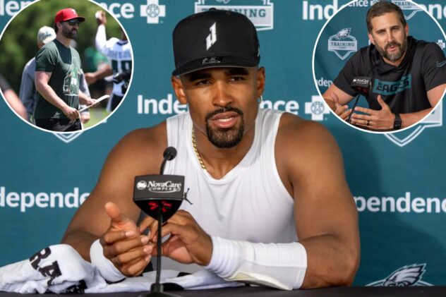 Eagles’ Jalen Hurts cuts off question about alleged Nick Sirianni tension