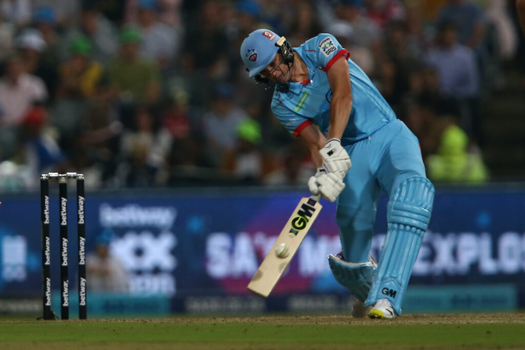 Essex bring in Bosch for Blast after Sams ruled out through injury