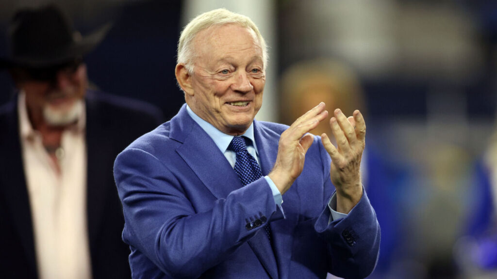 Former executive says Cowboys are entering 'lame-duck year'