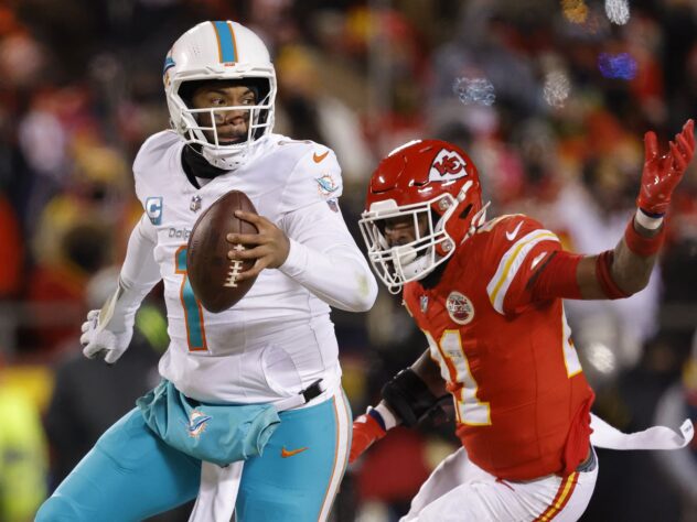 Hot QB Summer: Lamar, Russ, and Tua’s Transformations. Plus, an Offseason Mailbag!