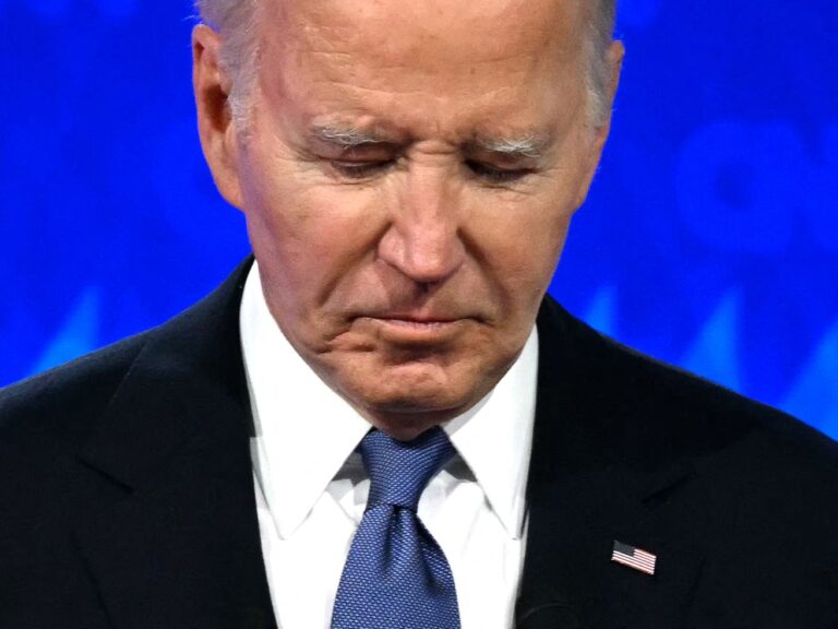 How Biden’s Inner Circle Protected Him, With Alex Thompson
