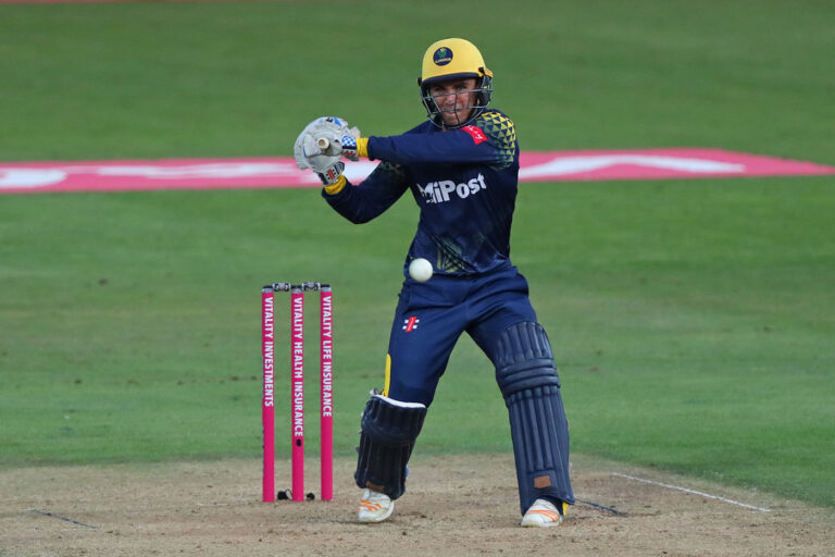 Kiran Carlson 87 the spark as Glamorgan swamp Sussex