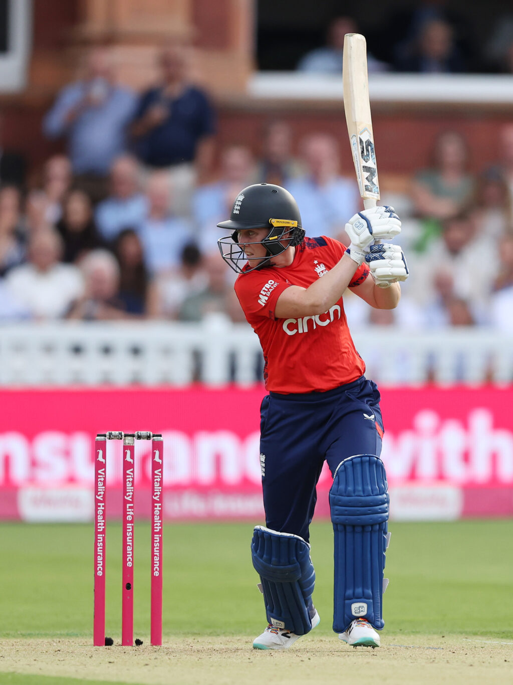 Knight rides to the rescue as England complete 5-0 sweep of New Zealand