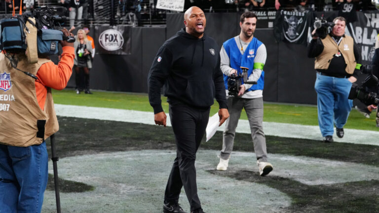 Las Vegas Raiders fans can be happy after biggest rival finally admits unfortunate truth