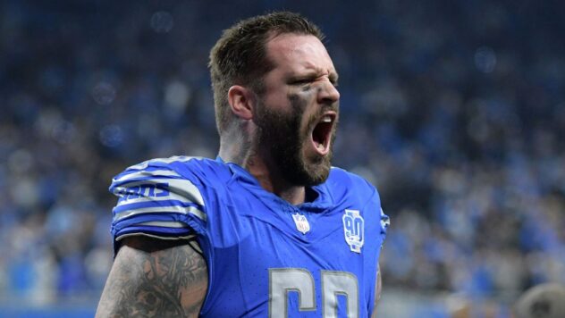 Lions, starting LT Decker reach $60M extension