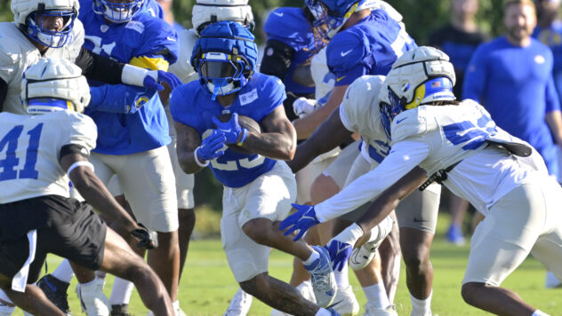 Los Angeles Rams Defensive Energy Outmatches Run Heavy Offense in 1st Padded Session of Training Camp