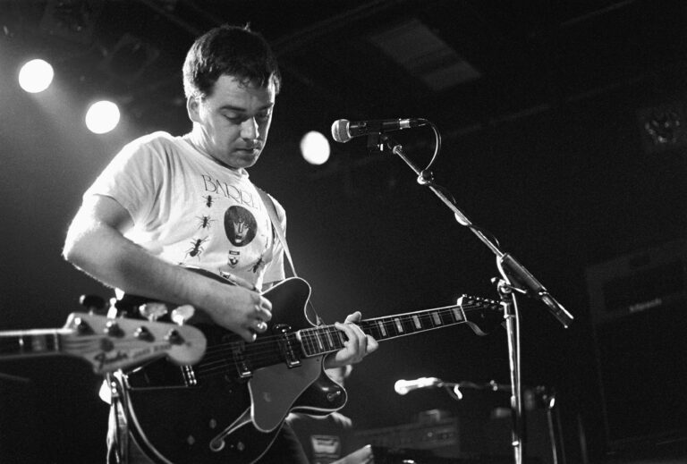 Martin Phillipps, Founder of New Zealand Jangle-Pop Band the Chills, Dies at 61