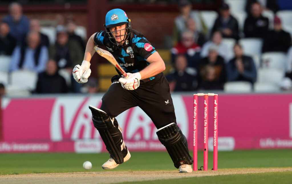 Matthew Waite's 34-run over sets Worcestershire up for rapid victory