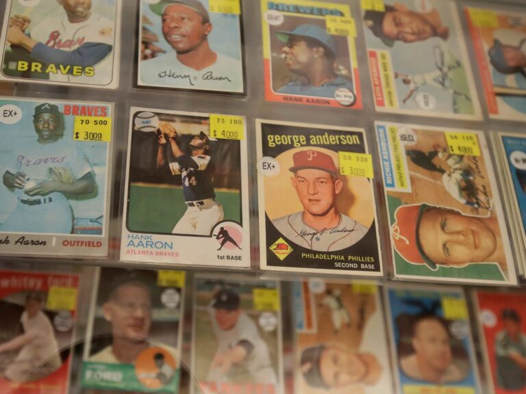 Mike Makes a Big Deal Live on the Pod. Plus, the Dallas Card Show Heist.