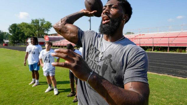 Nate Hobbs And Rookie Defensive Back Shine During Raiders’ Monday Practice