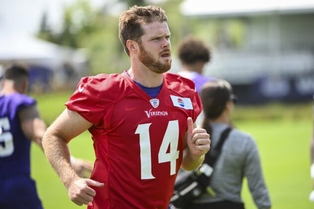NFC North predictions, odds: Vikings will struggle in 2024