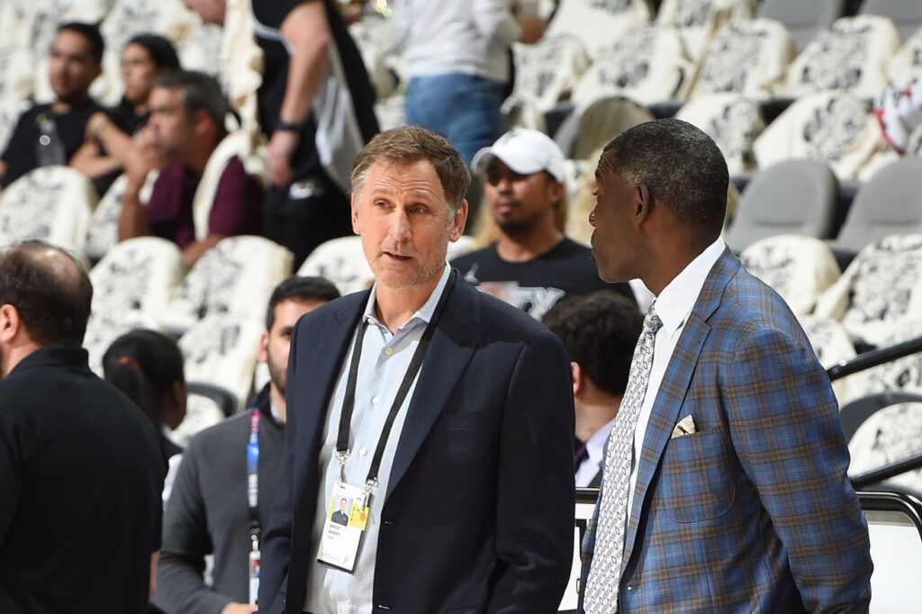 Open Thread: Brent Barry is leaving the Alamo City for the Valley of the Suns