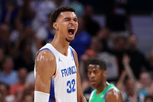 Open Thread: Dwyane Wade compares Victor Wembanyama’s monster dunk to Space Jam