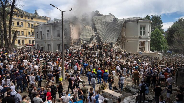 Russian missiles hit children's hospital in Kyiv as Ukrainian President Zelenskyy vows retaliation