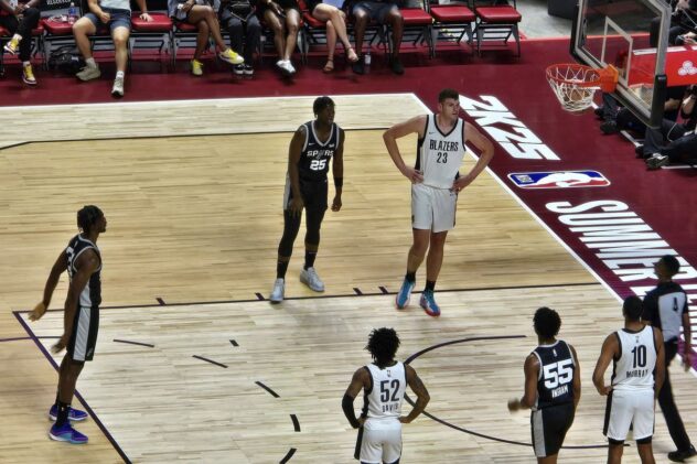 Sights and sounds from Day 2 of the Summer League