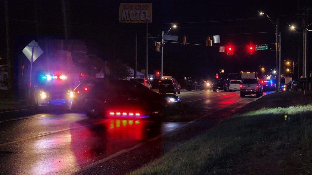 Standoff in Pearsall likely tied to Silver Alert out of Indianapolis ends peacefully, DPS says