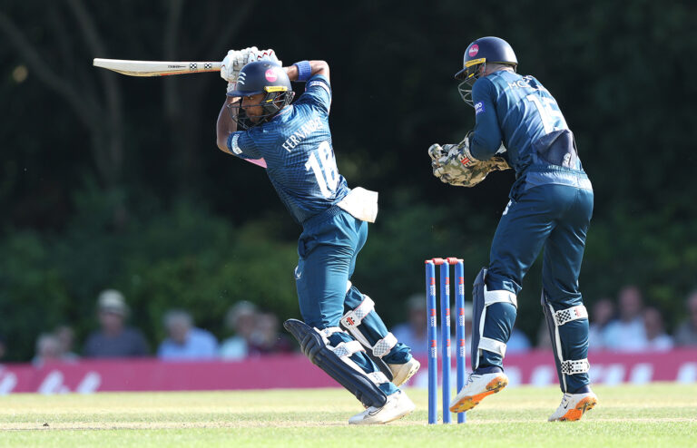 Stoneman, Fernandes star as Middlesex hunt down 318 at Radlett