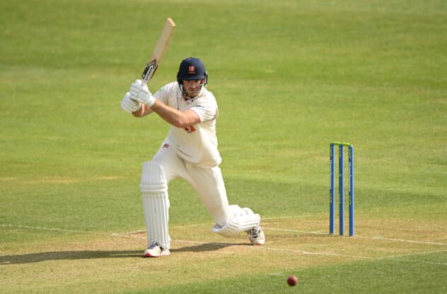 Surrey edge ahead as Essex suffer Jordan Cox illness setback