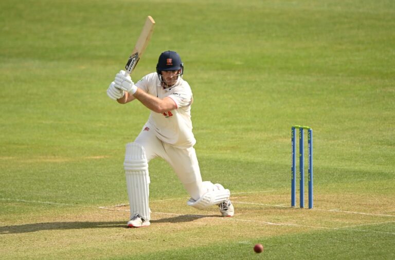 Surrey edge ahead as Essex suffer Jordan Cox illness setback