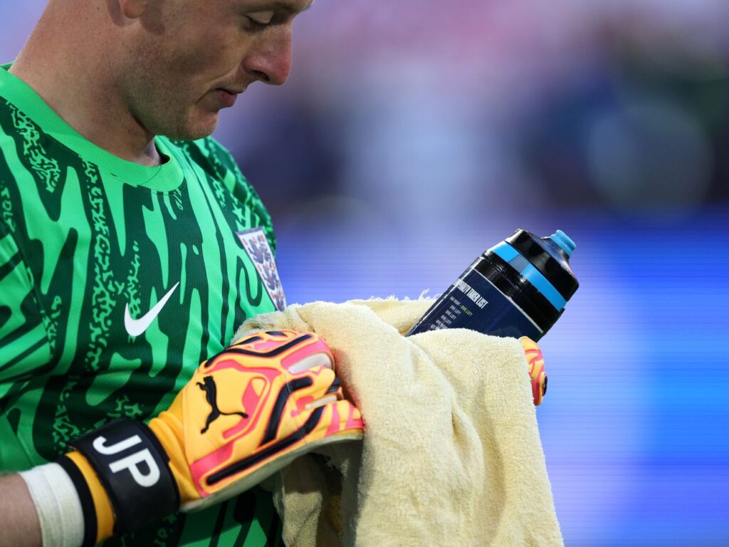 The Secret Cheat Sheet on Jordan Pickford’s Water Bottle Explained