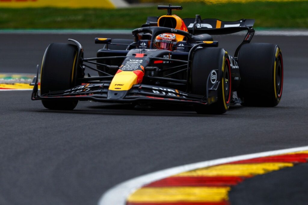 Verstappen still "the favourite" to win Belgian GP from P11 - McLaren