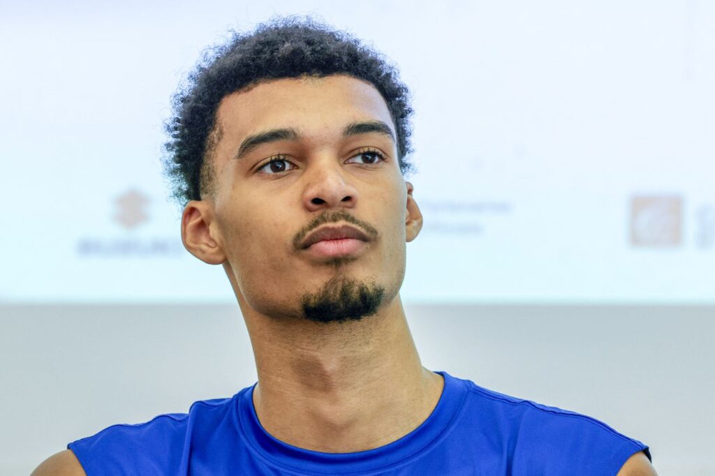 Victor Wembanyama dominates as France beats Turkey