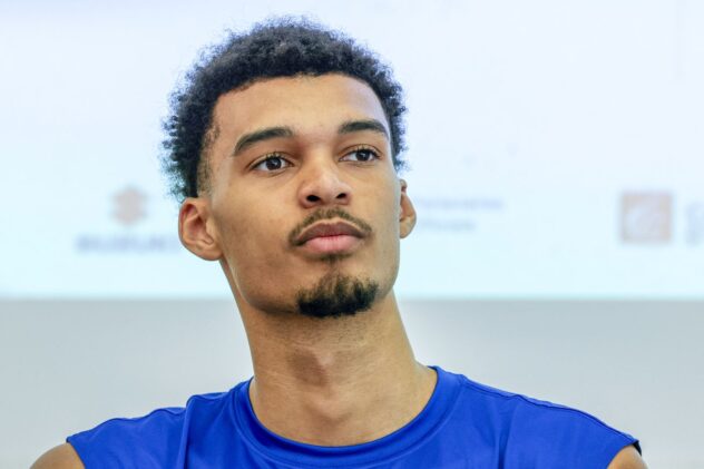 Victor Wembanyama dominates as France beats Turkey