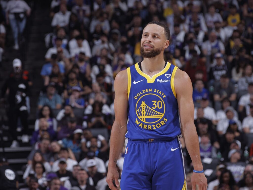 What Are the Lakers and Warriors Doing? Plus, the Lauri Markkanen Sweepstakes, and Dallas Reloads.