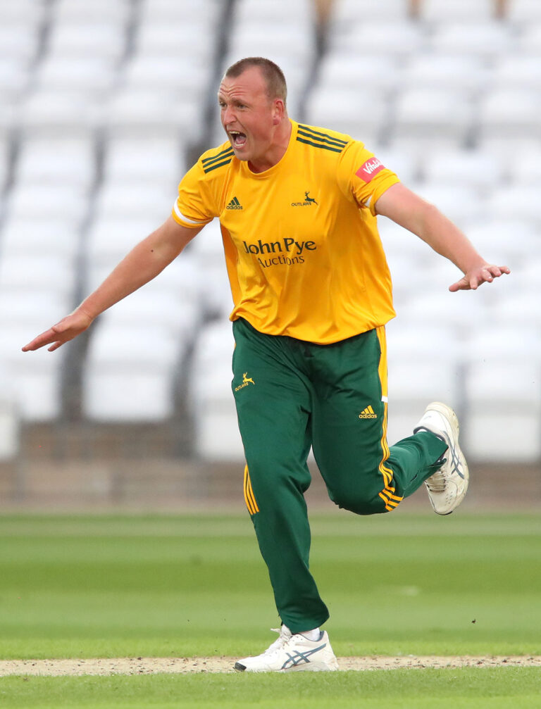 Yorkshire's quarter-final hopes end with defeat to Nottinghamshire