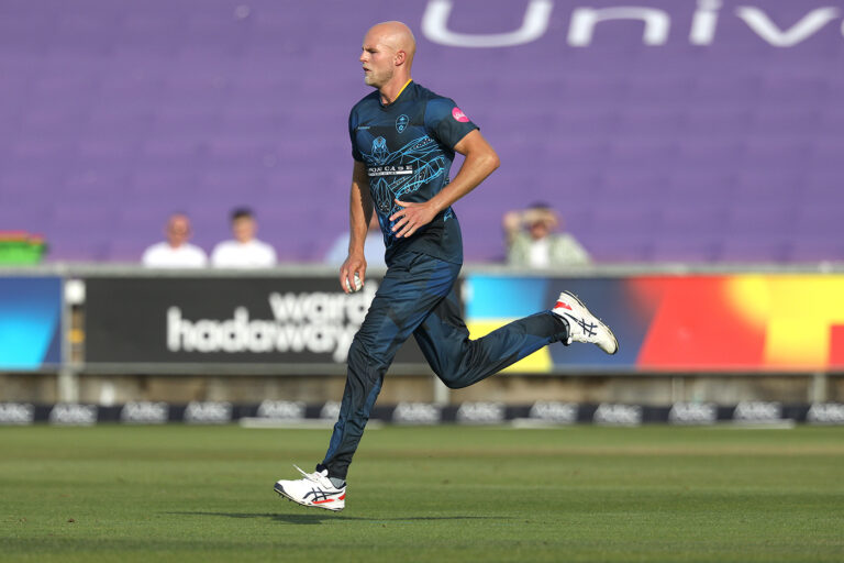 Zak Chappell's allround masterpiece seals stunning Derbyshire comeback