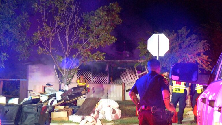 3 people displaced after early-morning house fire on South Side, SAFD says