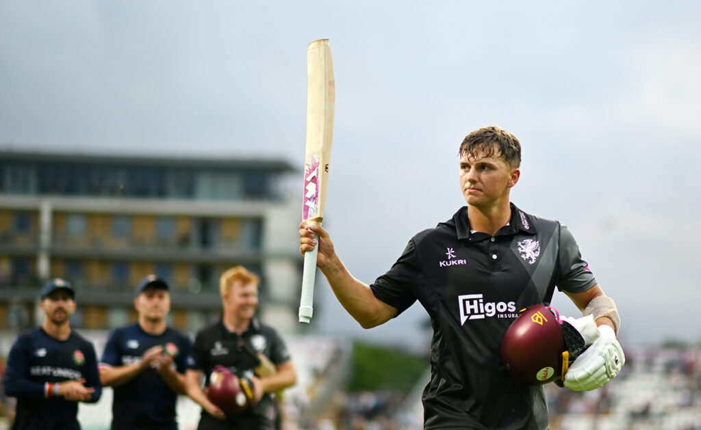Aldridge, Thomas produce career-bests as Somerset cruise