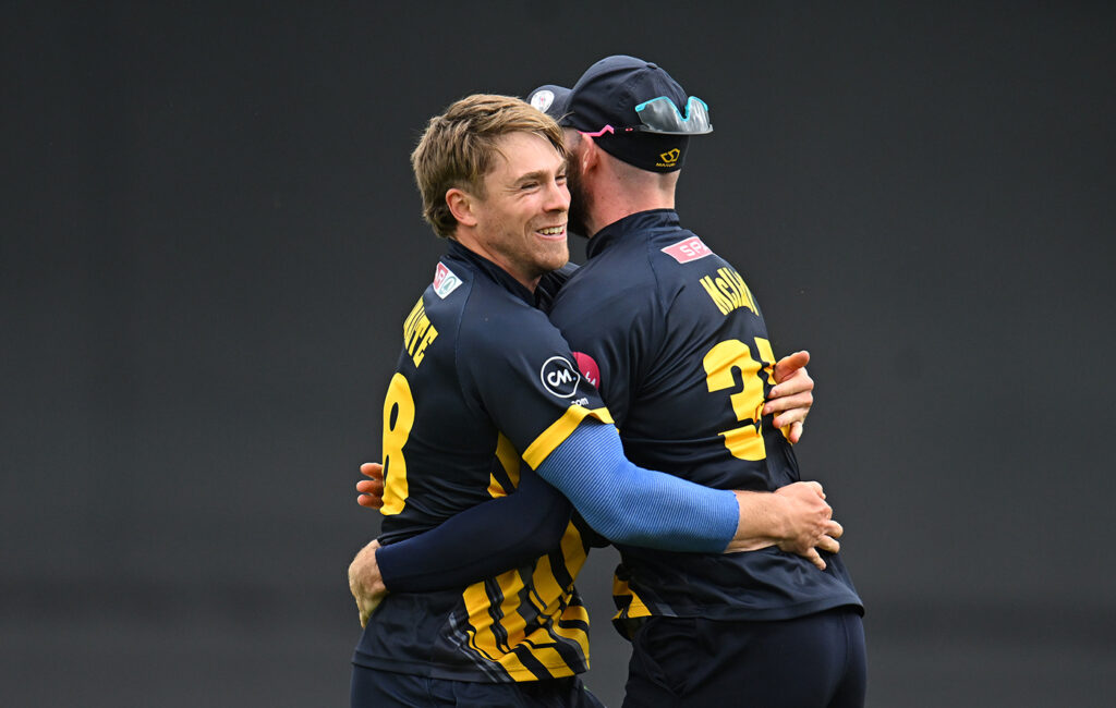 Dan Douthwaite drives Glamorgan into final as Warwickshire's challenge fades