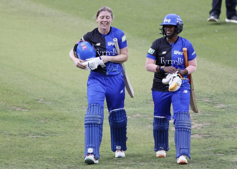 Deepti Sharma, Heather Knight knock out Superchargers, keep Spirit afloat