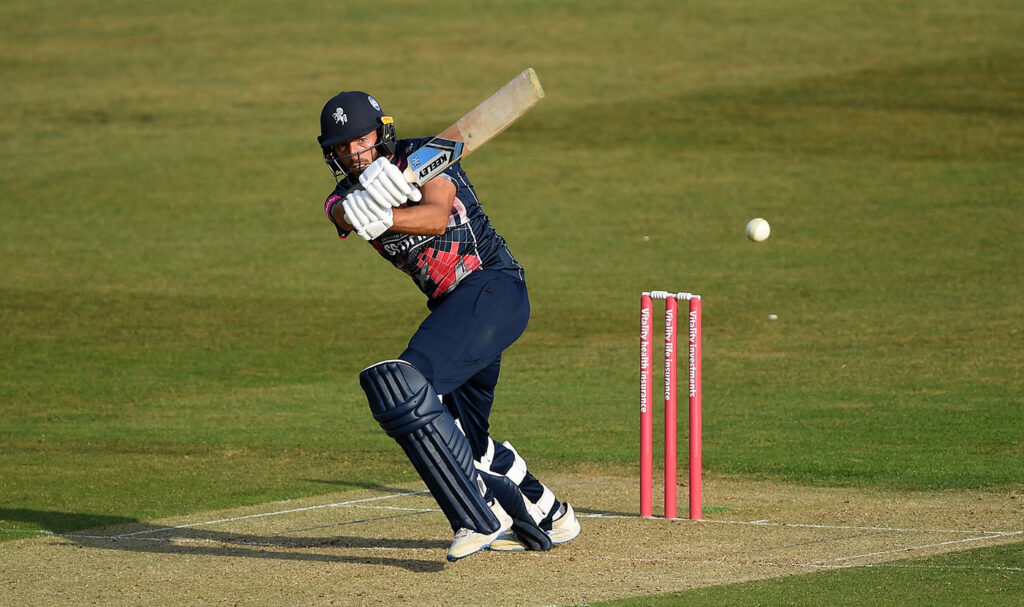Jack Leaning 81* guides Kent to thrilling win over Derbyshire