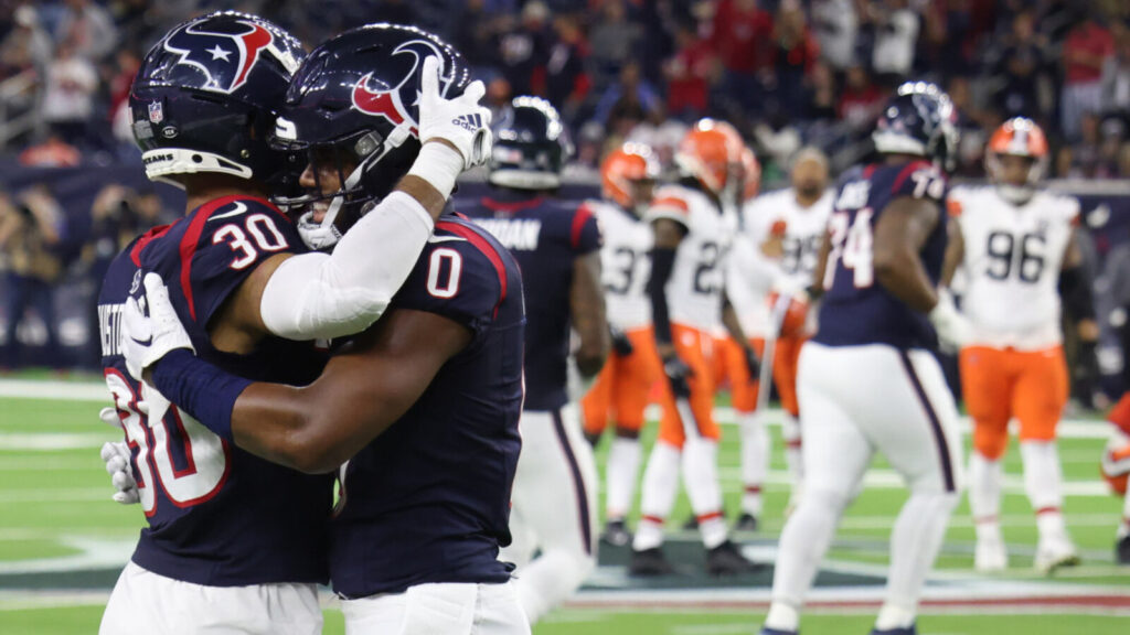 Jacksonville Jaguars sign veteran defender to help with the youth in the secondary