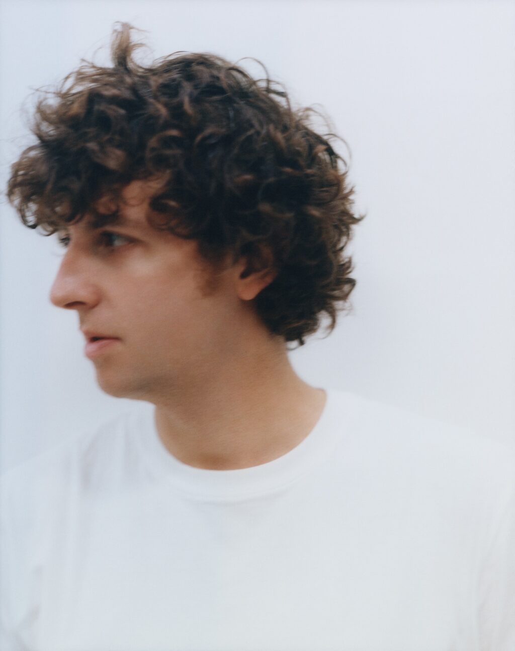 Jamie xx Enlists Panda Bear, Kelsey Lu, and John Glacier for New Song “Dafodil”: Listen