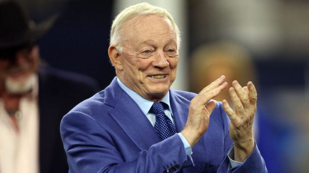 Jerry Jones gets defensive about Cowboys star's contract: 'He's not a back-burner issue'