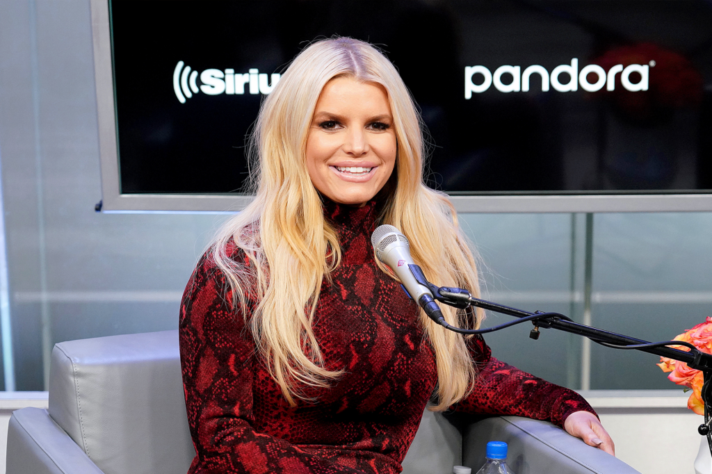 Jessica Simpson responds to claim that she’s drinking again