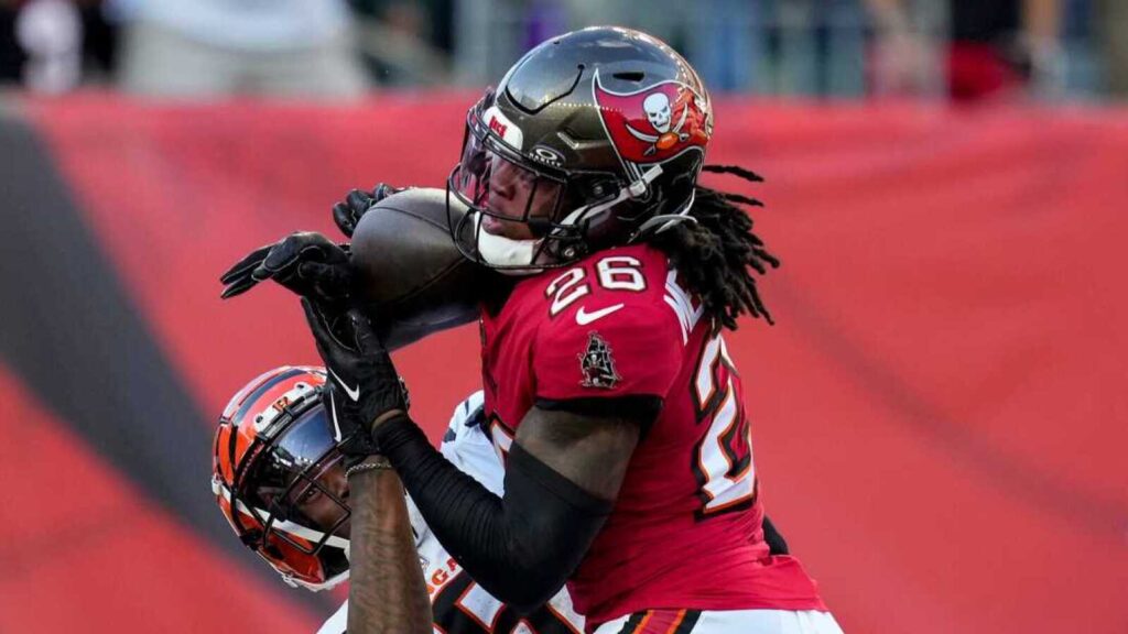 Kaevon Merriweather 'Flying Around,' Making Plays For Bucs